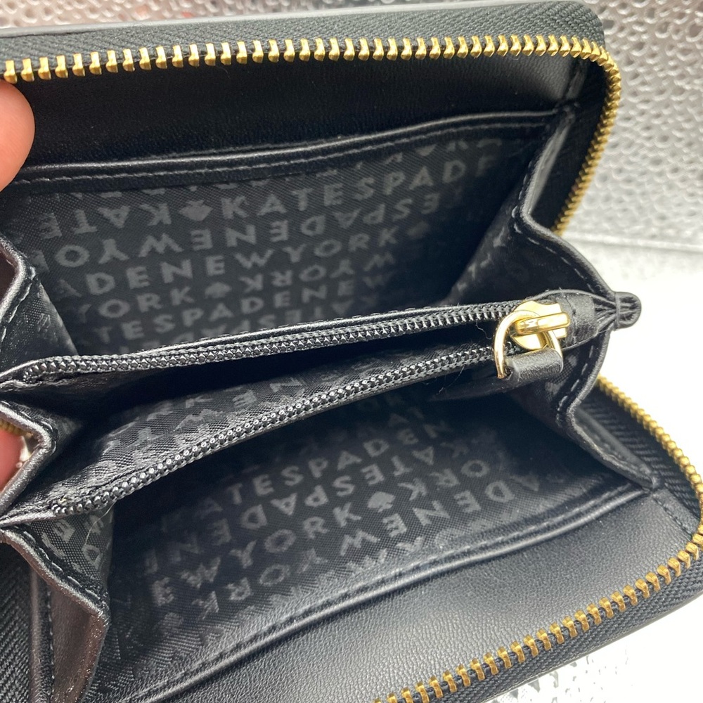 Kate Spade wallet - Picture 4 of 6